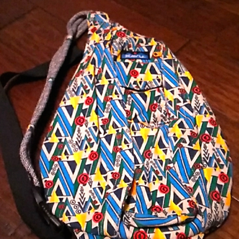 KAVU Geometric Pattern Rope Sling‎ Bag Backpack Retro 90s Style Multi-Color